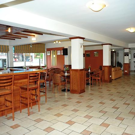 Ekali Hotel Какопетрія Екстер'єр фото